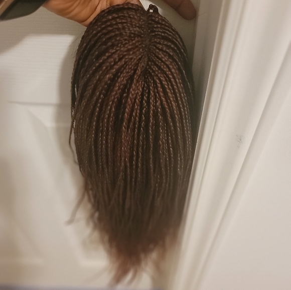 Braided wig - Picture 3 of 11